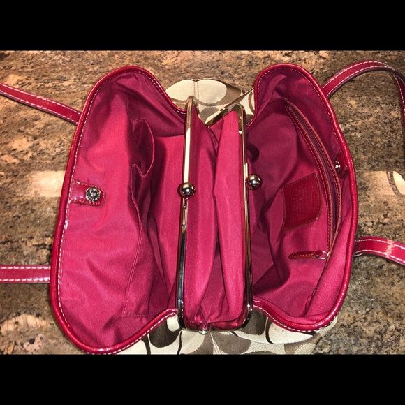 Signature Coach Medium Handbag! - Picture 3 of 3
